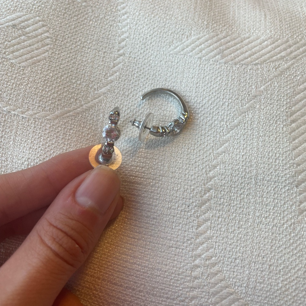 Loop earrings - Picture 3 of 3